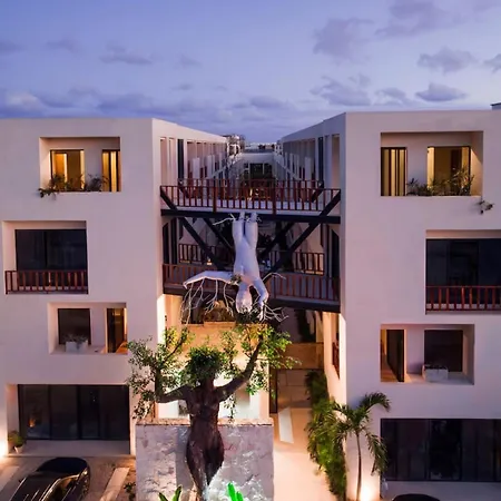 2 Story Penthouse La Veleta 5Br Apartment